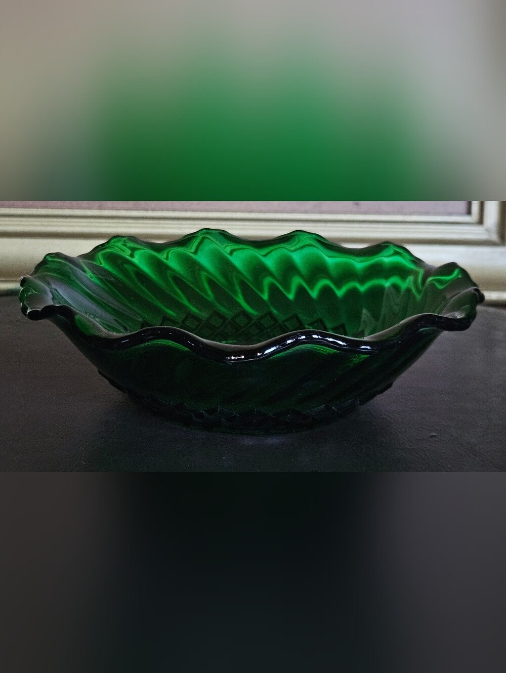 VTG Anchor Hocking Depression Glass Emerald Green Ruffled Bowl, Candy Trinket